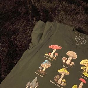 Mushroom crop top